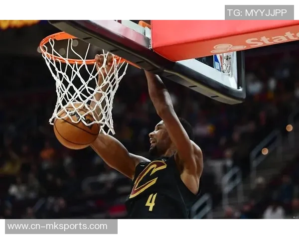 小莫布里半场表现出色7投3中贡献11分3篮板2助攻2盖帽