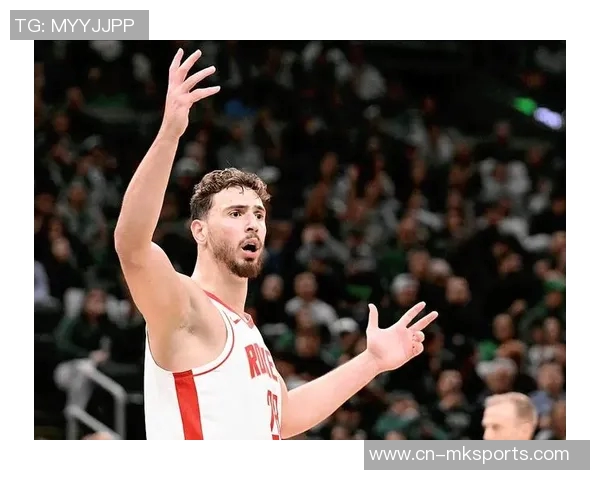 火箭季前赛加速进攻与底角三分初见成效乌度卡对防守表现仍感不满