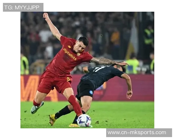 斯帕莱蒂对洛卡特利换人反应冷淡直接要求其回替补席